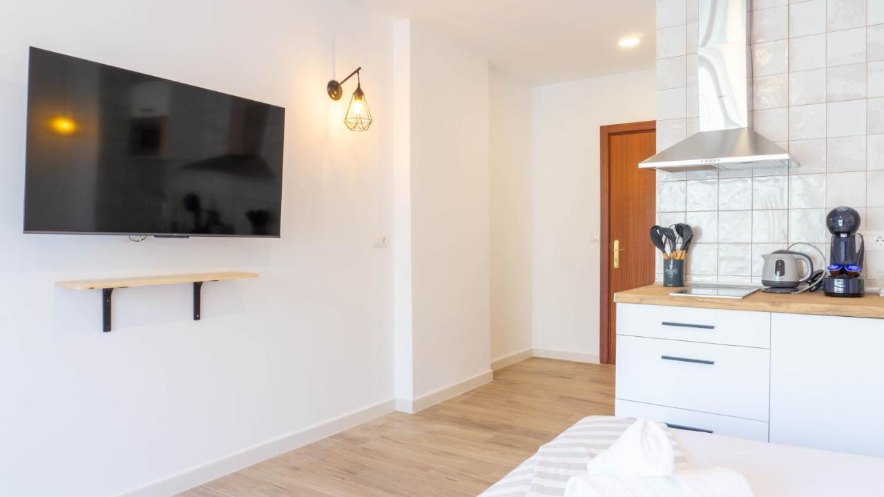 Apartment Carihuela Beach Malaga Torremolinos Eksteriør bilde