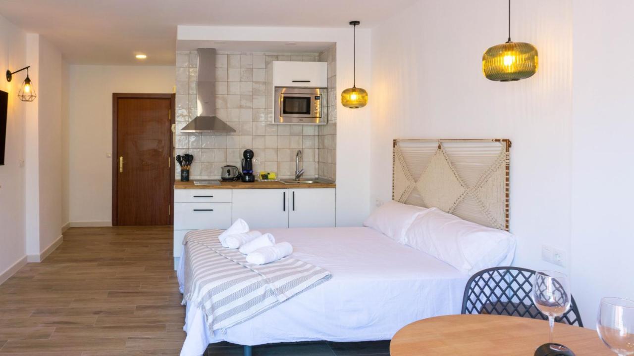 Apartment Carihuela Beach Malaga Torremolinos Eksteriør bilde