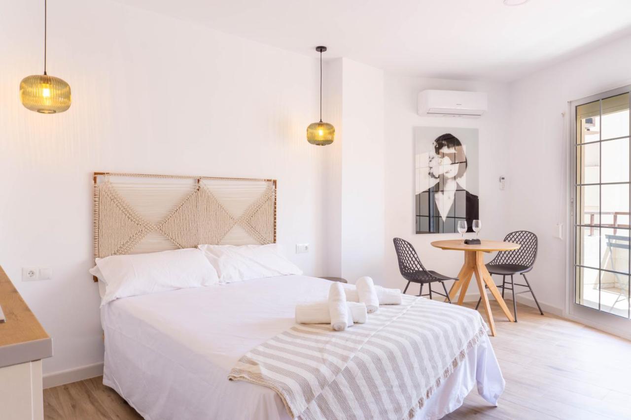 Apartment Carihuela Beach Malaga Torremolinos Eksteriør bilde